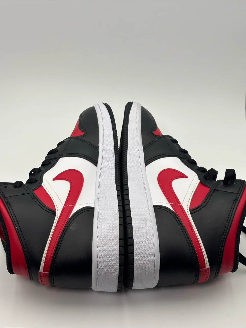 Nike Air Jordan 1 Mid Black Red White Air Jordan 1 Mid Big Kids' Shoes size 5.5